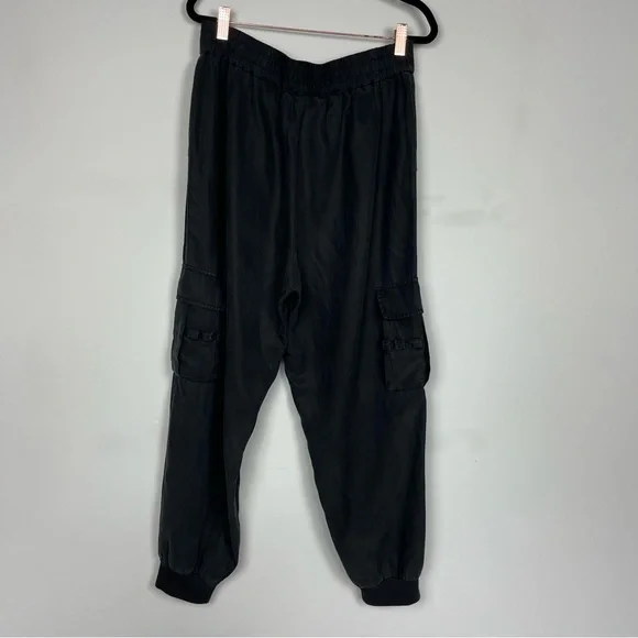 ALICE + OLIVIA DEDE SMOCKED CARGO PANTS IN BLACK SIZE LARGE - Picture 12 of 14